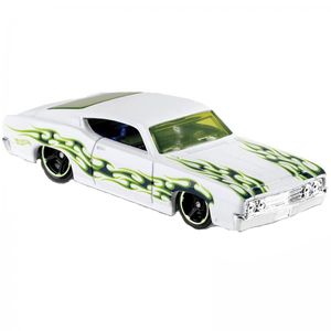 ماشین بازی هات ویلز مدل ford torino talladega