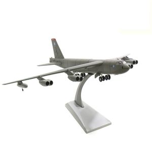 ماکت هواپیما طرح بمب افکن مدل b52