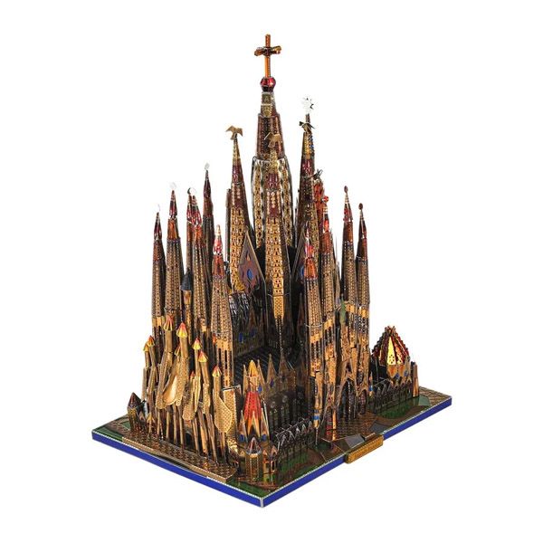 ساختنی 311 تکه مدل sagrada familia