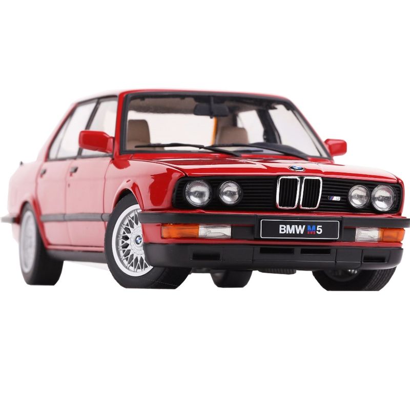 ماشین اسباب بازی اتو آرت مدل bmw m5 1987