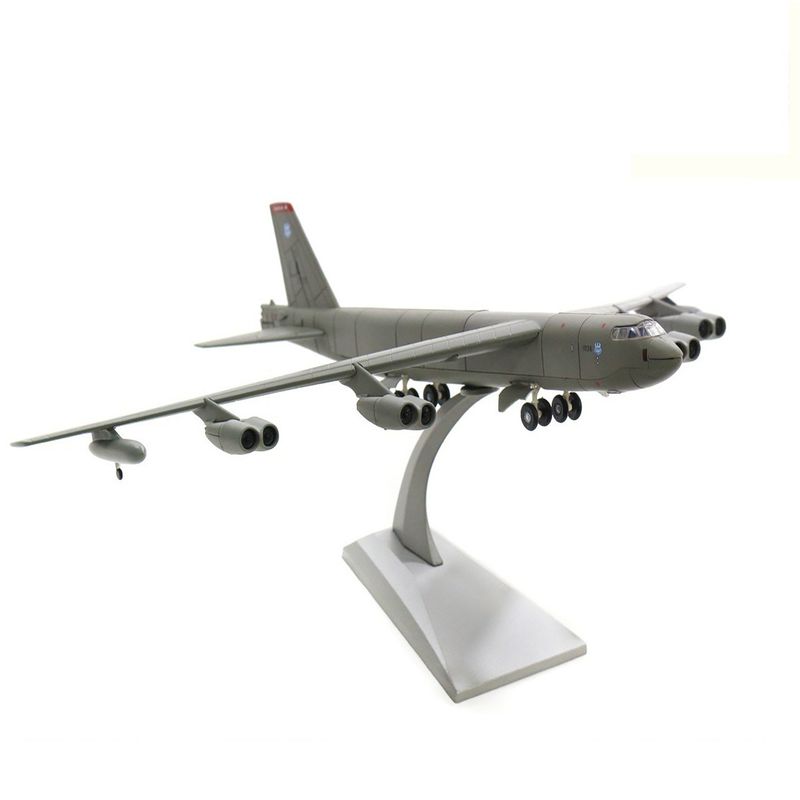 ماکت هواپیما طرح بمب افکن مدل b52